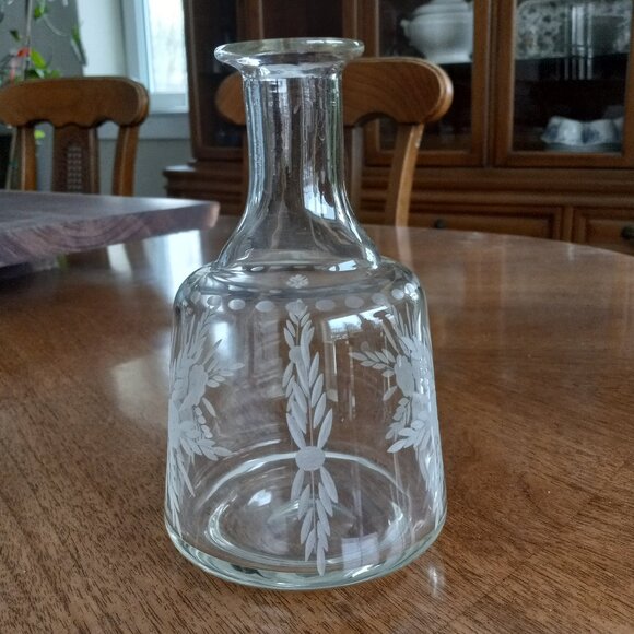 Vintage Antique Clear Etched Glass Crystal Decanter Floral - Picture 3 of 12